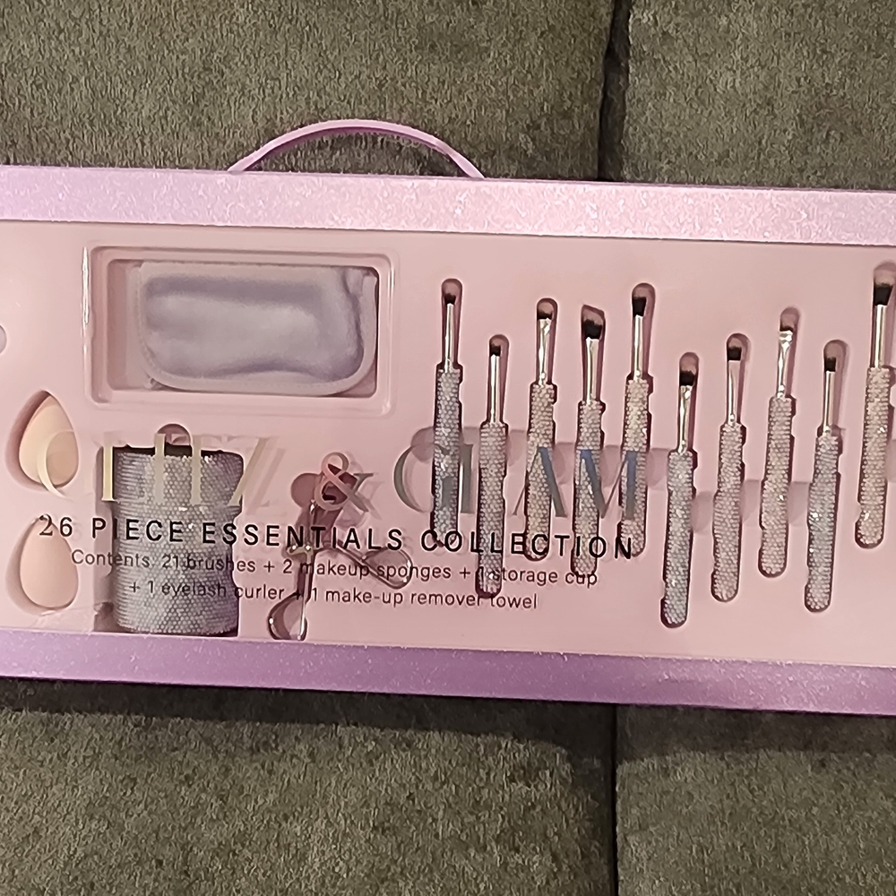 Pink 26-Piece Makeup Brush Set